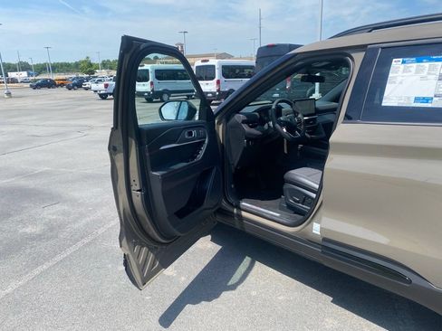 New 2026 Ford Explorer ST-Line AWD/4WD image 10