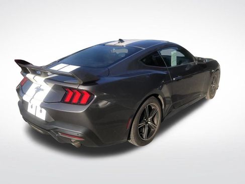 Used 2025 Ford Mustang Coupe RWD image 4