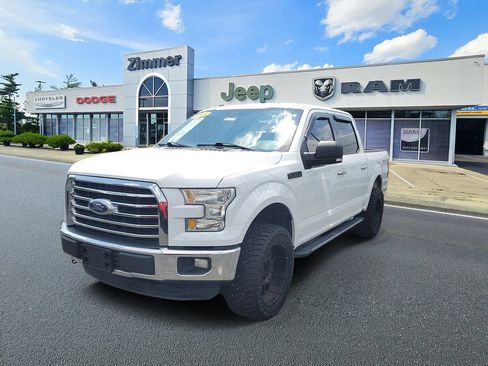 Used 2015 Ford F150 XLT w/ Equipment Group 302A Luxury AWD/4WD image 2