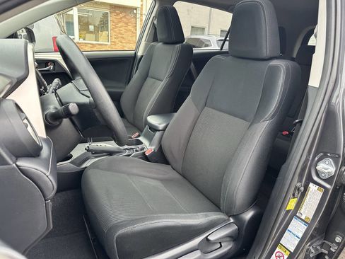 Used 2014 Toyota RAV4 XLE image 31