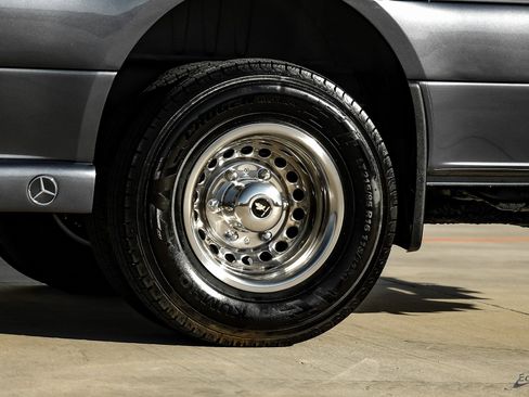 Used 2023 Mercedes-Benz Sprinter 3500 image 91