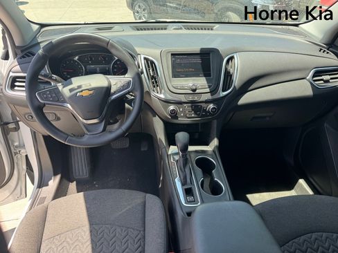 Used 2024 Chevrolet Equinox LT FWD image 14