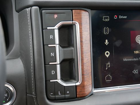 Used 2024 GMC Yukon Denali Ultimate AWD/4WD image 27