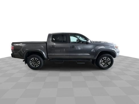 Used 2020 Toyota Tacoma TRD Sport w/ Technology Package image 9