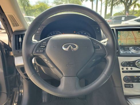 Used 2015 INFINITI Q60 Convertible w/ Premium Package RWD image 18