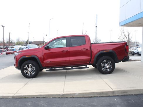 Used 2025 GMC Canyon AT4 w/ Technology Plus Package AWD/4WD image 7