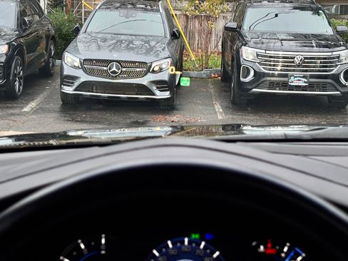 Used 2019 Cadillac Escalade Premium Luxury w/ Escalade Sport Edition image 11