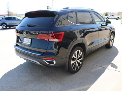 Used 2023 Volkswagen Taos SE FWD image 7
