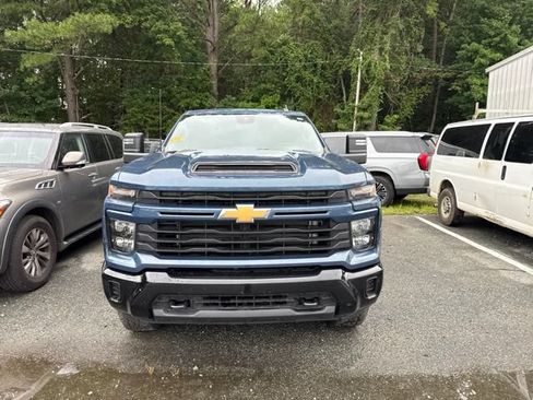 Used 2025 Chevrolet Silverado 2500 Custom AWD/4WD image 8