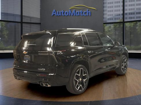 Used 2025 Chevrolet Traverse High Country w/ LPO, Floor Liner Package AWD/4WD image 11