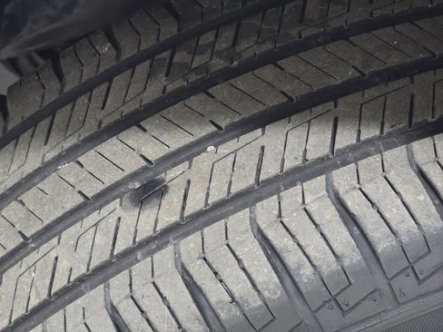 Used 2024 Nissan Rogue S image 8