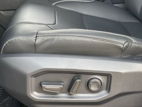 New 2026 Toyota Tundra SR5 AWD/4WD image 17