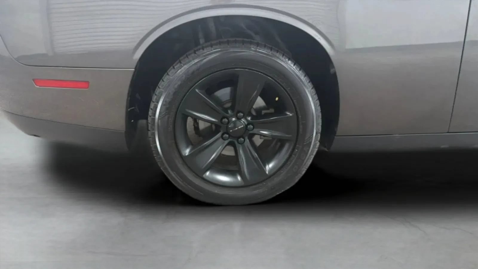 Used 2016 Dodge Challenger SXT RWD image 25