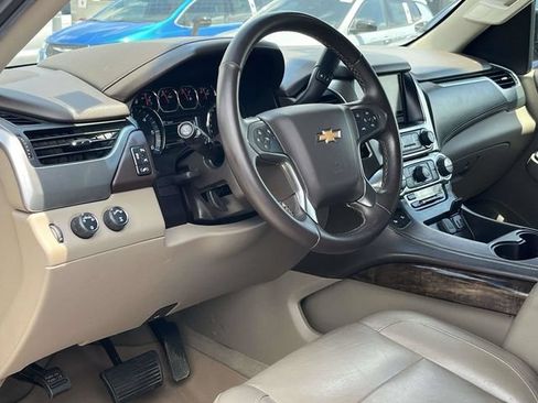 Used 2019 Chevrolet Suburban LT AWD/4WD image 12
