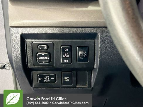 Used 2018 Toyota Tundra SR5 w/ SR5 Upgrade Package image 19