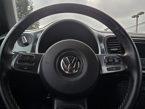 Used 2012 Volkswagen Beetle 2.5 image 23