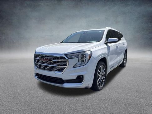 Used 2024 GMC Terrain Denali w/ Denali Premium Package AWD/4WD image 1
