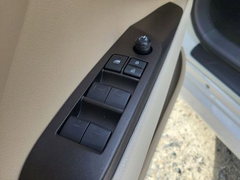 Used 2021 Toyota Camry LE image 15