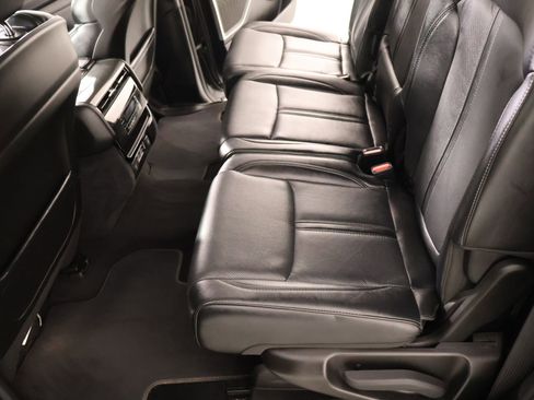 Used 2022 Jeep Wagoneer Series II w/ Premium Group I AWD/4WD image 13