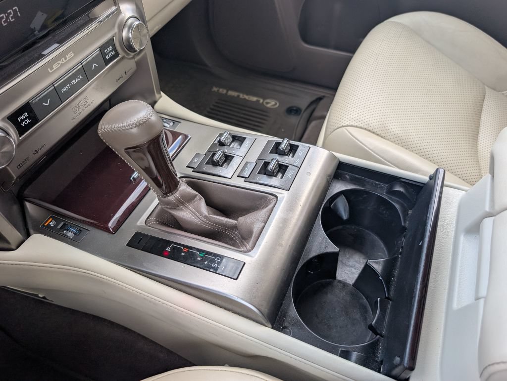 Used 2019 Lexus GX 460 Luxury AWD/4WD image 24