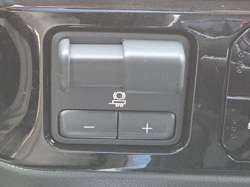 New 2026 GMC Sierra 1500 Elevation w/ Elevation Premium Package image 12