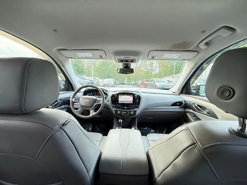 Used 2018 Chevrolet Traverse Premier AWD/4WD image 29