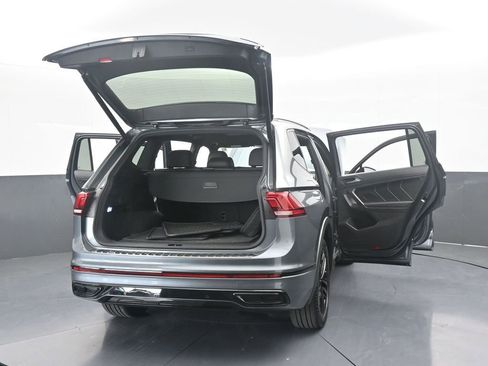 Used 2022 Volkswagen Tiguan SE R-Line AWD/4WD image 81