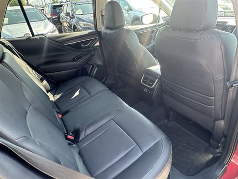 Used 2025 Subaru Outback Limited AWD/4WD image 12