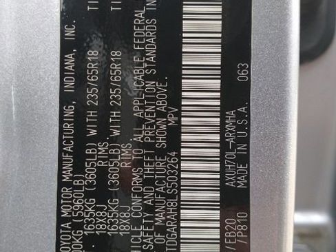 Used 2020 Toyota Highlander XLE image 32