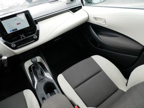 Certified 2025 Toyota Corolla LE image 11