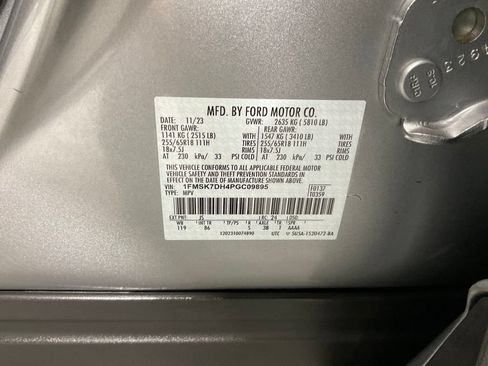 Used 2023 Ford Explorer XLT RWD image 28