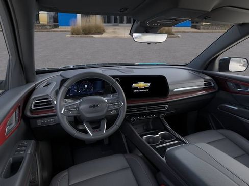 New 2026 Chevrolet Traverse Z71 w/ Driver Confidence Package AWD/4WD image 15