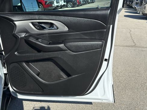 Used 2023 Chevrolet Traverse LT image 27