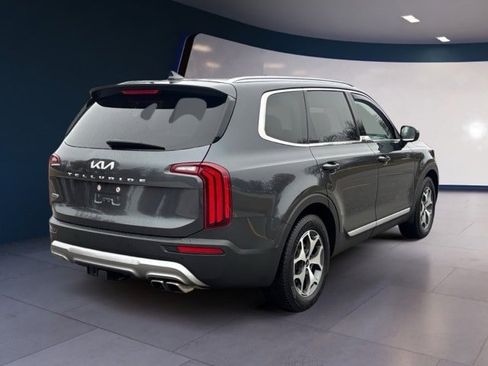 Certified 2022 Kia Telluride EX w/ Towing Package image 5