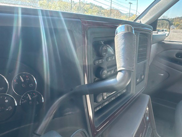Used 2005 Cadillac Escalade 2WD image 19