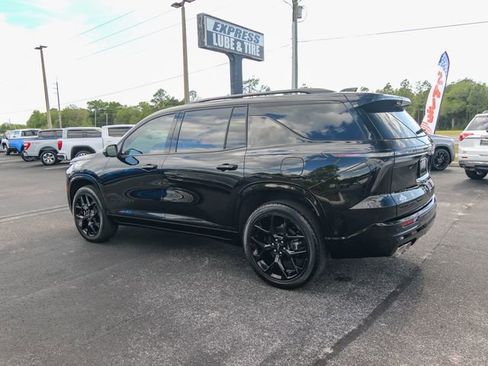 Used 2026 Chevrolet Traverse RS w/ LPO, Floor Liner Package AWD/4WD image 6