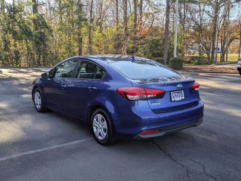 Used 2018 Kia Forte LX image 7