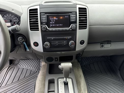 Used 2018 Nissan Frontier SV RWD image 24
