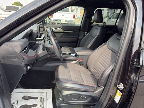 Used 2025 Ford Explorer ST-Line AWD/4WD image 17