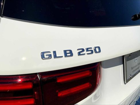 Certified 2026 Mercedes-Benz GLB 250 4MATIC image 19
