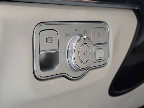 Used 2026 Mercedes-Benz GLE 350 4MATIC image 25