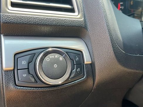 Used 2017 Ford Explorer XLT FWD image 33