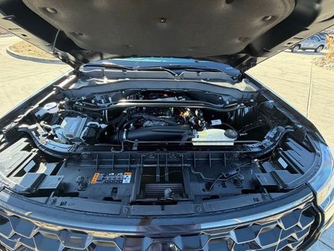 Used 2025 Ford Explorer ST-Line w/ ST-Line Street Pack image 31