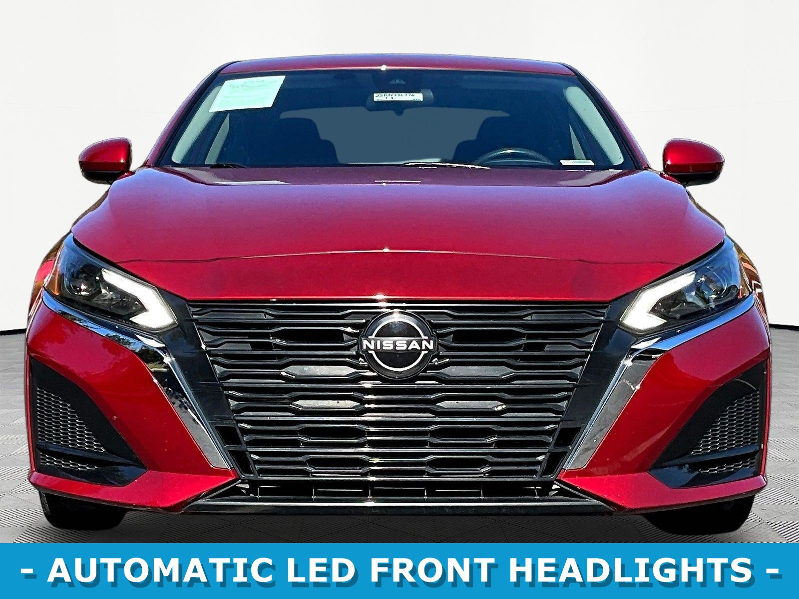 Used 2024 Nissan Altima 2.5 SV w/ SV Premium Package FWD image 2