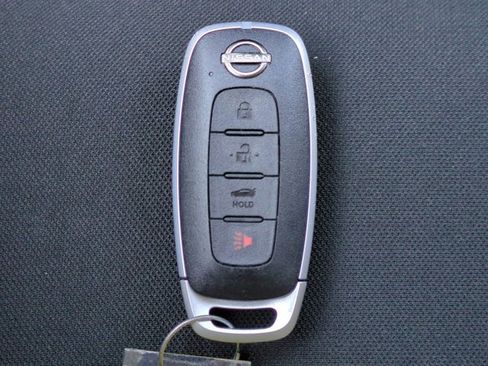 Used 2025 Nissan Versa SV w/ Trunk Package image 26