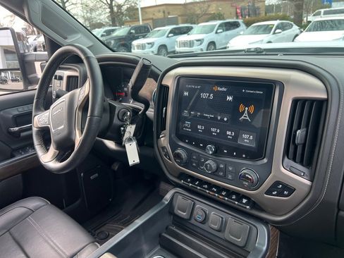 Used 2018 GMC Sierra 2500 Denali w/ Duramax Plus Package image 28