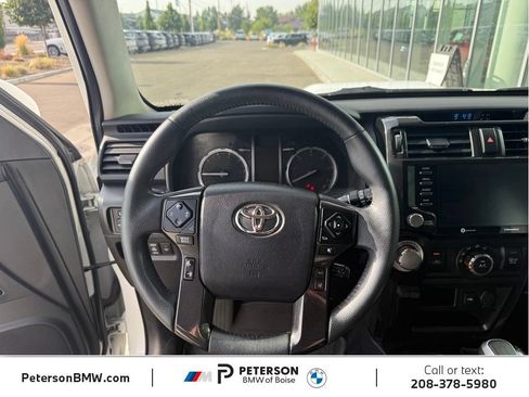 Used 2022 Toyota 4Runner TRD Off-Road Premium AWD/4WD image 18