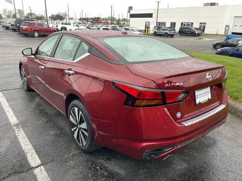 Used 2022 Nissan Altima 2.5 SV w/ SV Premium Package FWD image 6