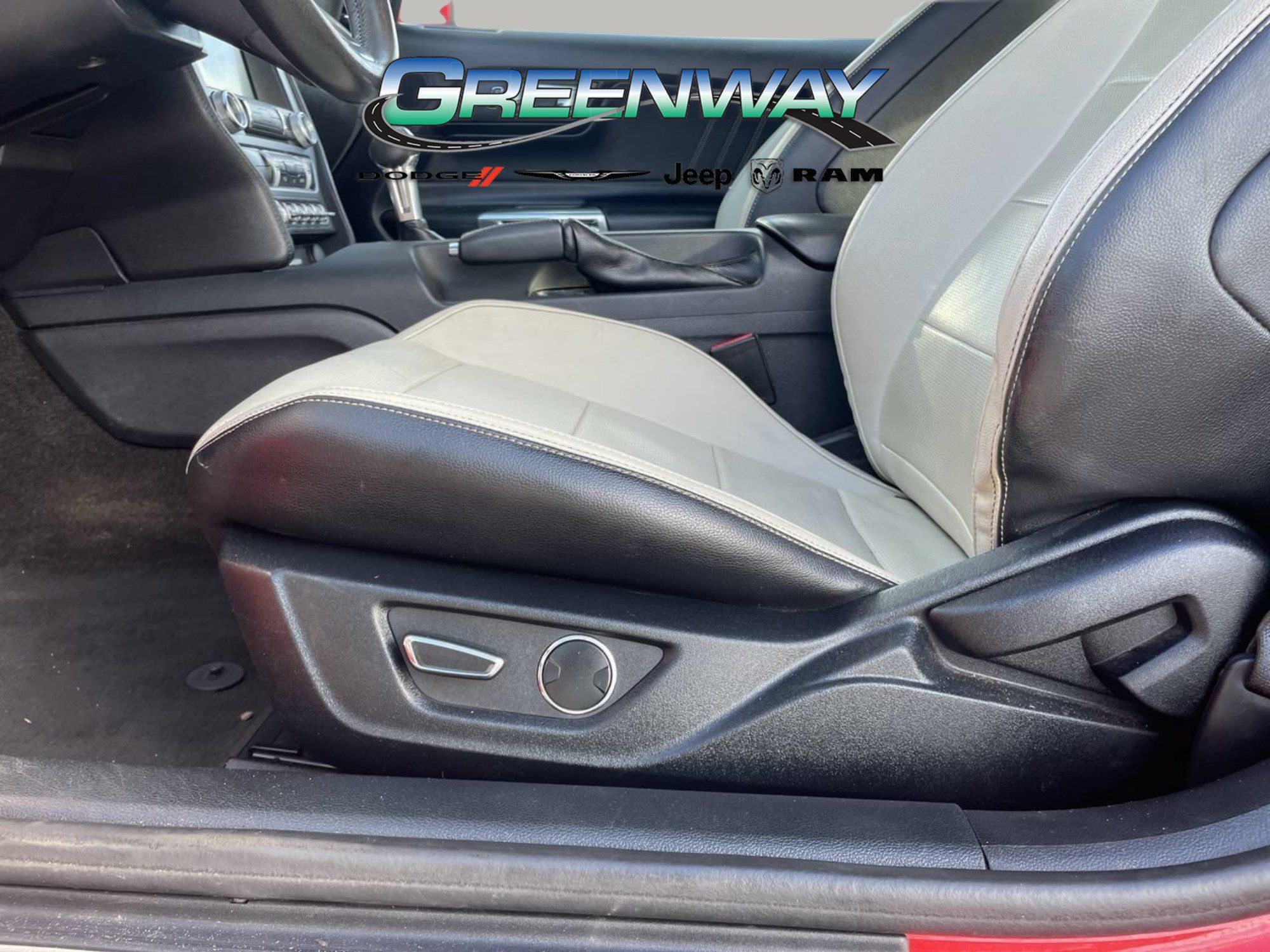 Used 2016 Ford Mustang Premium RWD image 20