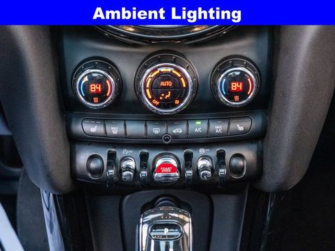 Used 2022 MINI Cooper 4-Door Hardtop image 18